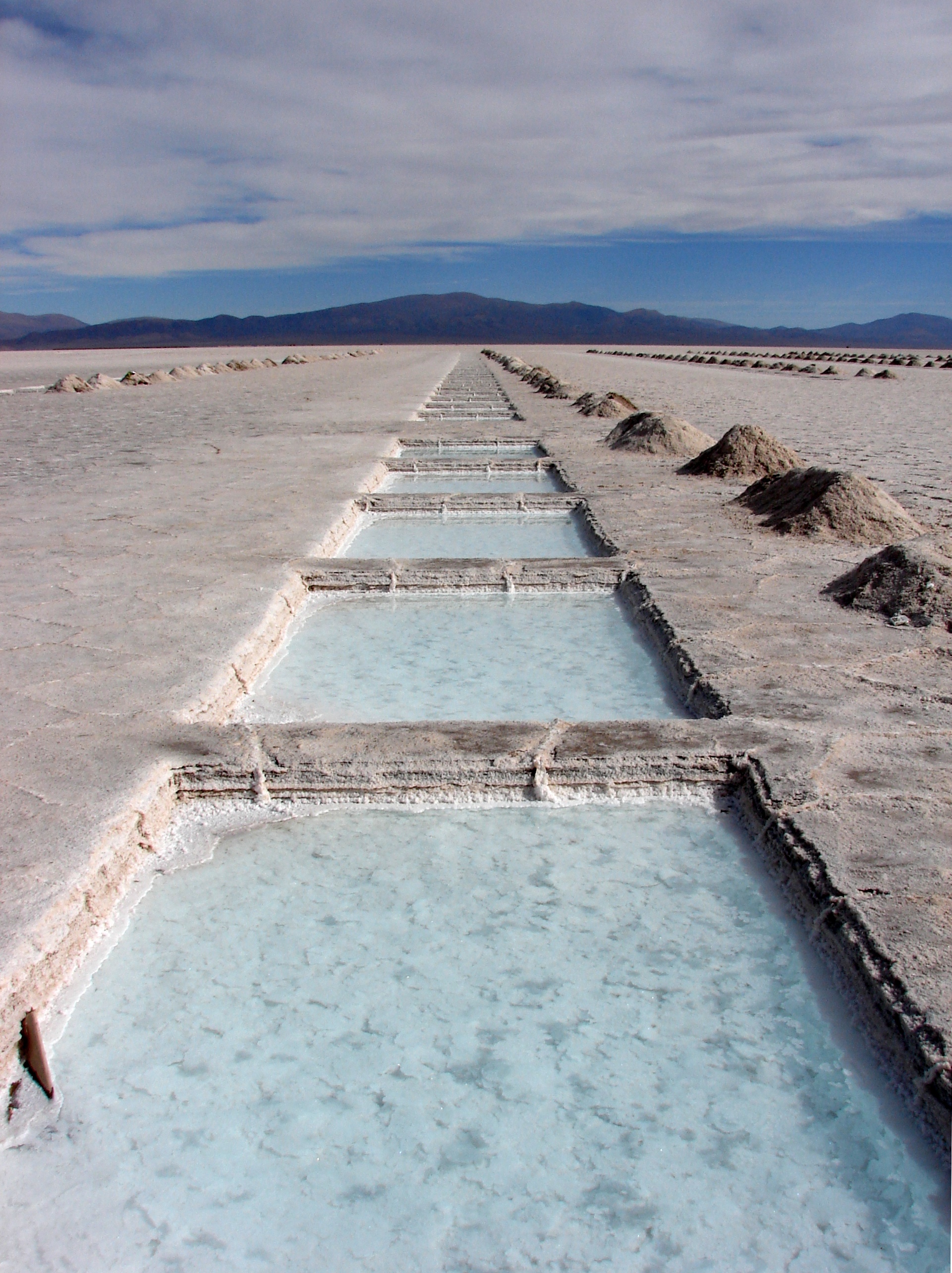 Piletas de cristalización en Salinas Grandes